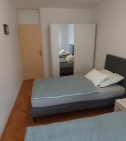 Val Apartament *