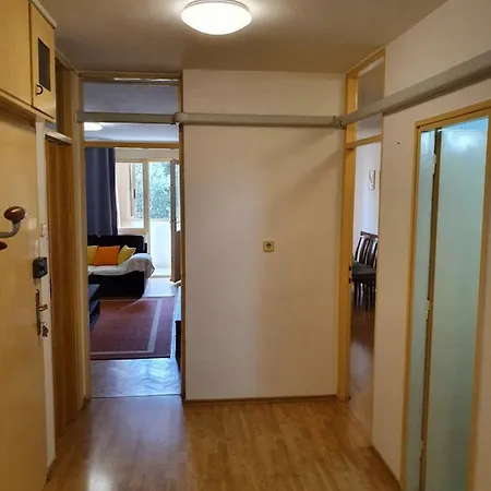 Val Apartament